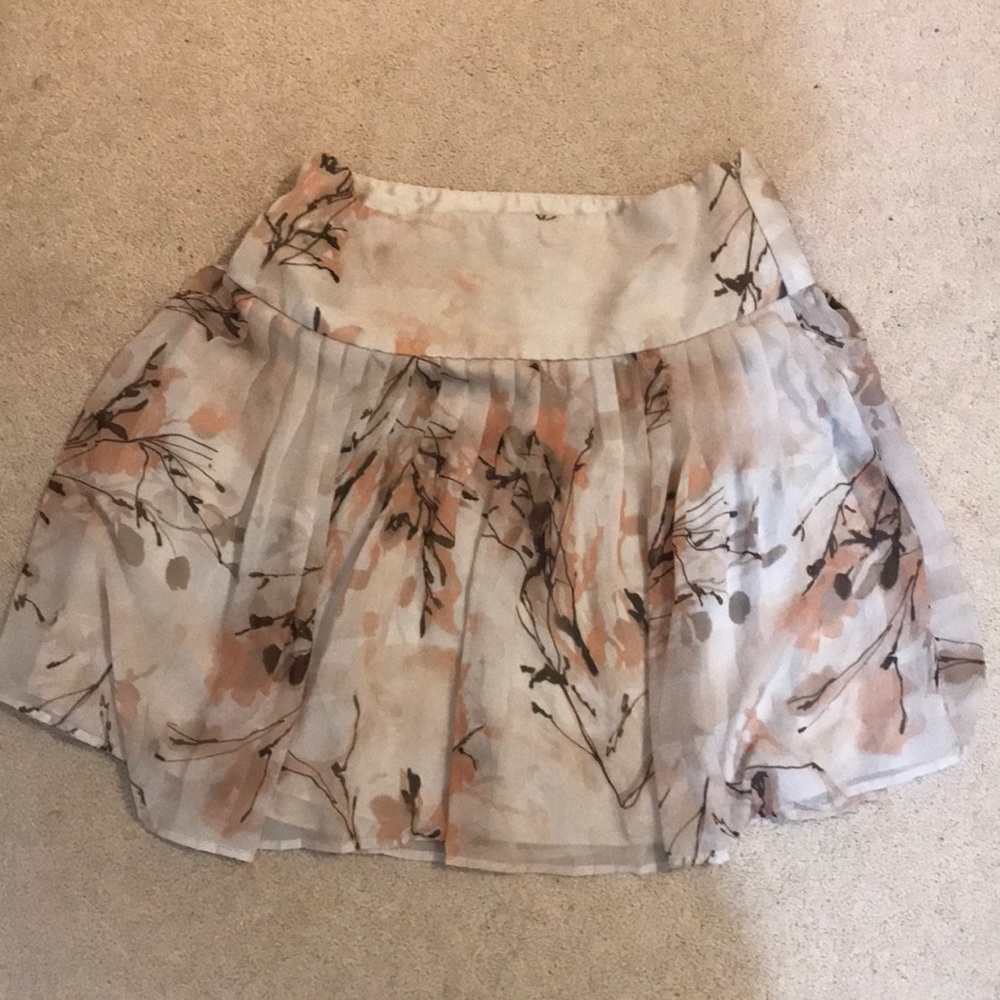 light skirt